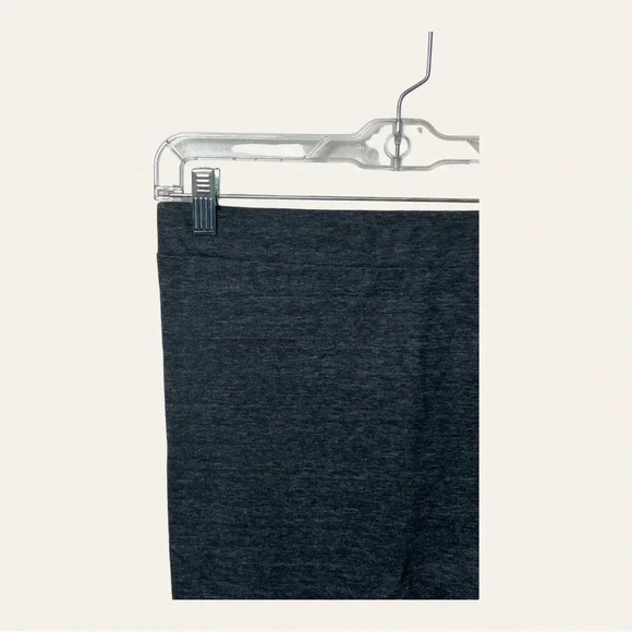 1103. PAM & GELA MINI‎ SKIRT TIE DYE BLACK/WHITE IN COLOR SIZE P - Picture 3 of 9